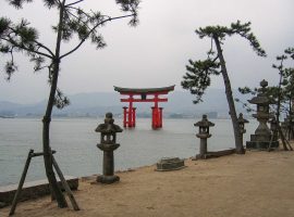 Den flytande toriin - MIYAJIMA Japan 2005